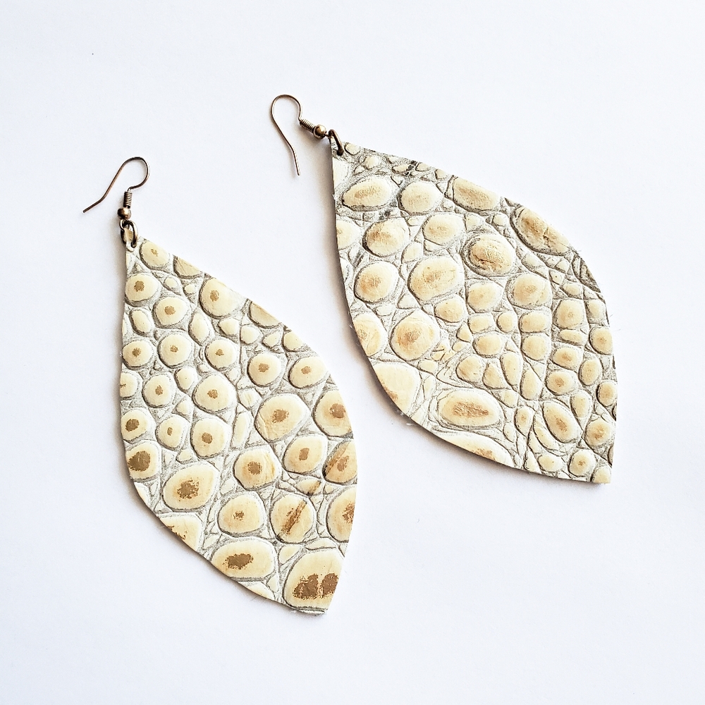 Kristalize White Faux Leather Snakeskin Earrings